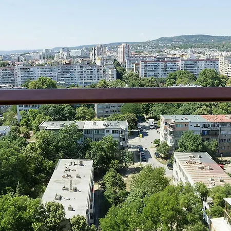The Sky View - Studio With Amazing View Over